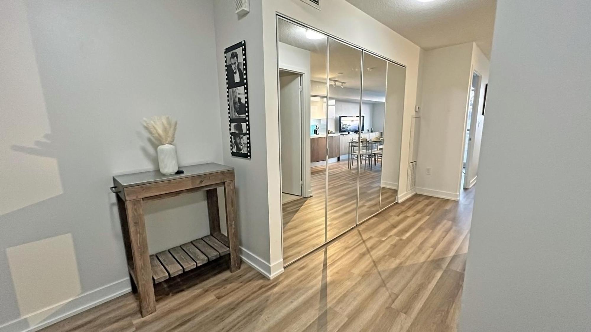 Cozy Condo In Downtown Toronto + Free Parking Exterior photo